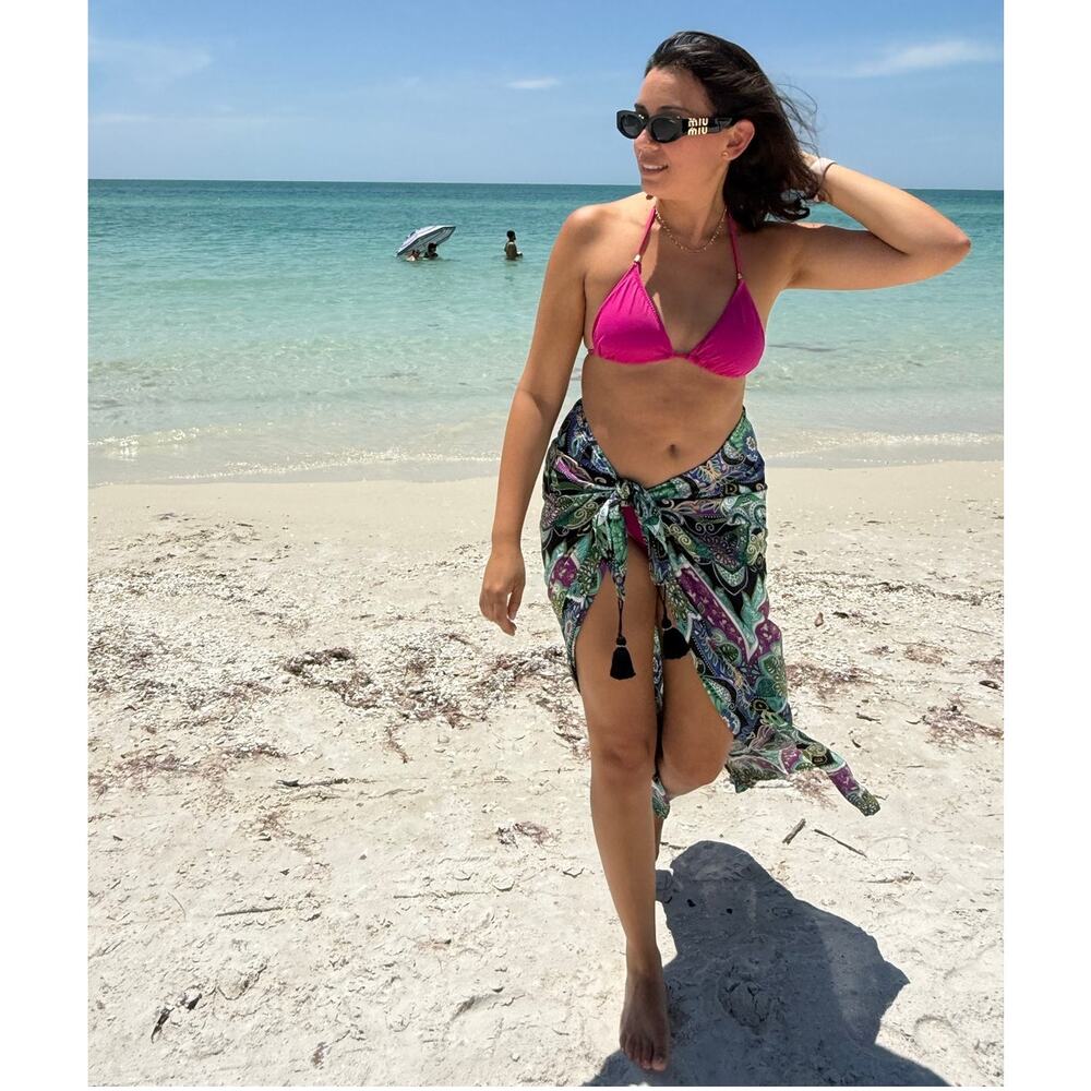 Karelo Sarong Beach Day Cover up Printed Colorful Scarf Pareo One Size NWOT